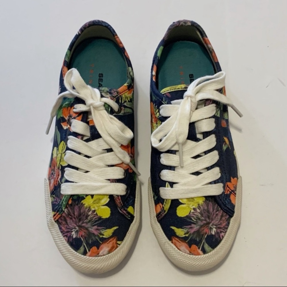 Trina Turk x SeaVees Floral Sneakers - Picture 3 of 11